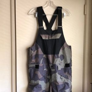 Mens camo bib pants
